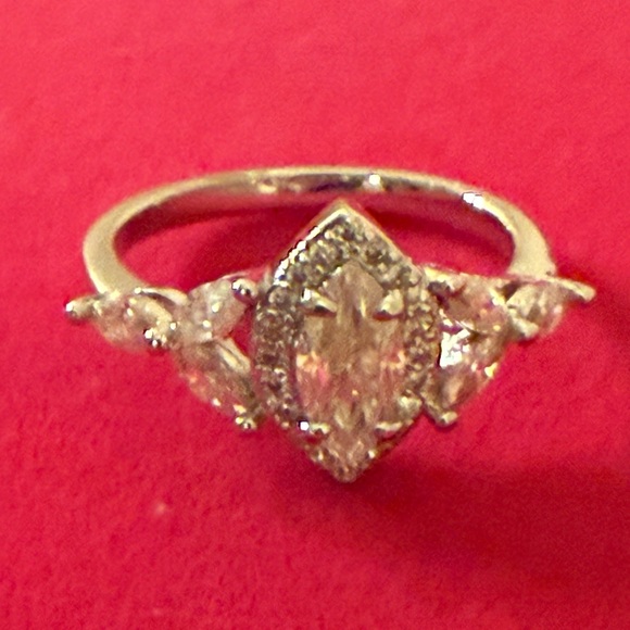 MOISSANITE White Gold Plated Ring, 0.92ct,Color D, Size: 6 NWT $200 retail - Picture 9 of 9